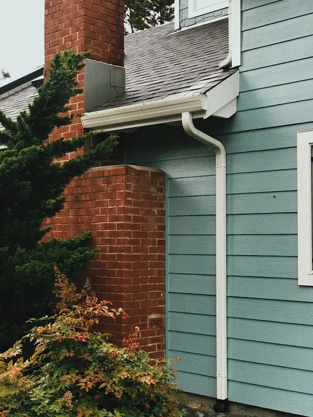 Roofline and gutter system on a San Antonio home